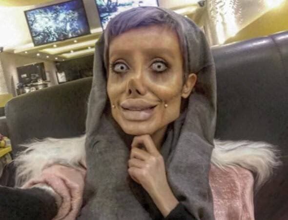 Você pensa que já viu de tudo? Que tal Angelina Jolie zumbi?!